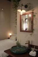 Chambre Lit Queen-Size - Vue sur Jardin