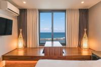 Deluxe Double Room with Sea View with 2 Highballs and Snack