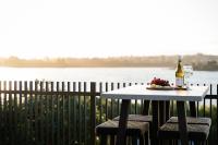 B&B Tauranga - Harbour Haven - A Sunset Oasis! - Bed and Breakfast Tauranga