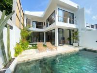 Beach view 2BR Villa Nam with pool, Seseh beach - B&B