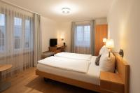 Small Double Room Grandlit