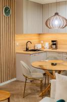 Deluxe One-Bedroom Apartment