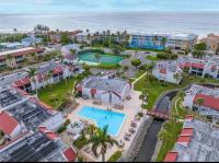 Anna Maria Island Bliss, Sunsets, Sand & Large Heated Pool - B&B Bradenton Beach
