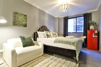 B&B Sydney - Vintage Charm Oasis - CBD Living with Parking - Bed and Breakfast Sydney