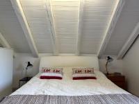 Three-Bedroom Apartment with Mountain View