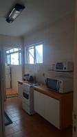 Apartamento Lia Pitangueiras Centro Guarujá , 150 metros da Praia Vista Mar ap da dona lia - Chambres d'hôtes Guarujá