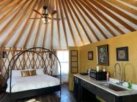 The Lotus Yurt at Nomad Yurts, Lake Powell - B&B Big Water