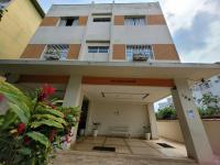 Cantinho Pérola do Atlântico - Apartamento familiar a duas quadras da praia e com duas vagas de garagem cobertas - Chambres d'hôtes Guarujá