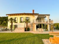 B&B Dobrovo - A Luxury 100m2 Apartment in a Chic Vineyard Villa - Ca' S. Lorenz - Bed and Breakfast Dobrovo