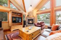 Spruce Grove Chalet by Outpost Whistler - B&B Whistler