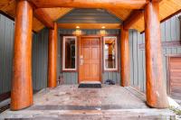 Spruce Grove Chalet by Outpost Whistler - Bed and Breakfast Whistler