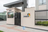 Apartamentos a150 M DA PRAIA com SACADA, WI-FI, PISCINA, PORTARIA 24h, PLAYGROUND e vaga de GARAGEM - Chambres d'hôtes Bugres