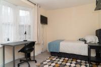Beautiful 5 single bedroom house - Chambres d'hôtes Dagenham