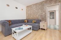 B&B Gdynia - Elegant Kielecka Apartment in Gdynia by Renters - Bed and Breakfast Gdynia