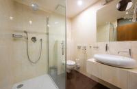 Deluxe Double Room with Shower