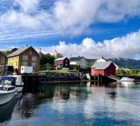 B&B Otnes - Hus ved Valsøyfjorden - Bed and Breakfast Otnes