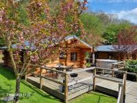 Mountain Edge Resort Lodge 2 with Hot Tub - B&B