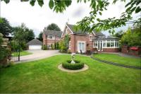 B&B Stannington - Eastfield Lodge with Hot Tub - Bed and Breakfast Stannington