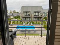"Stella apartamentai" su baseinu prie jūros - B&B