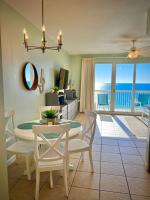 Feelin' Beachy? Beach front condo sleeps six - B&B