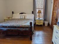 Dreibettzimmer mit Gemeinschaftsbad