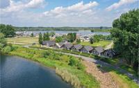 B&B Kerkdriel - Pet Friendly Home In Kerkdriel With Lake View - Bed and Breakfast Kerkdriel