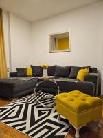 B&B Sremska Mitrovica - APARTMAN SUNFLOWER - Bed and Breakfast Sremska Mitrovica