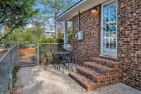 Downtown Gem, 2 Kings, 1 Queen, Newly Renovated - B&B Apex