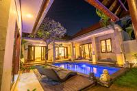 Villa Madalena 4BR Family Villa w Pool Walk to best Beach & Cafe - Chambres d'hôtes Canggu