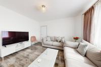 B&B London Borough of Hounslow - Modern 3 bedroom House with garden & private parking - Bed and Breakfast London Borough of Hounslow