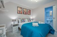 StayByNumbers - Belfast City Centre - 3 bed, 3 bathroom & parking - Bed and Breakfast