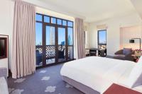 King Suite with Sofa Bed and Premier Landmark View