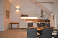 Ferienwohnung, 2 Zimmer, 4 bis 6 Personen, 67 qm, mit großem Balkon, entlang am Fluss, an der Aach, am Bodensee, nah am Naturschutzgebiet - B&B Singen