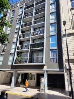 Estudio luminoso con balcón cerca de UADE y Favaloro - B&B Buenos Aires