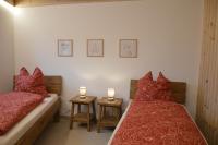 Ferienwohnung, 1-Zimmer, 1-3 Personen, 31 qm, mit Balkon, in ruhige Lage, direkt an der Aach - Chambres d'hôtes Singen