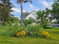 Sunflower Guest Suites - Bed and Breakfast Summerside