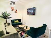 5BR House, Free Parking offA12, Contractor, Big Families, Relocation - Ferienwohnung Redbridge