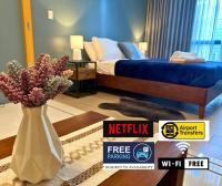 B&B Manila - Deluxe Suite in Uptown BGC with Fountain View - Bed and Breakfast Manila