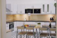 NEW! Mucha 3BDR Flat in HEART of the City Center - B&B Prague
