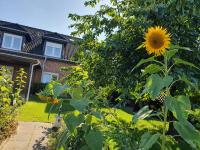 Neumühler Hof Ferienwohnung "Stefan" bietet 4 Schlafzimmer und 4 Bäder , eine Große Badewanne und großer Terrasse zum Garten, kostenfreie Parkmöglichkeiten - Chambres d'hôtes Schwerin