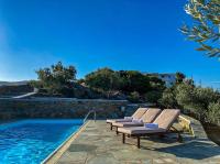 Verros Suite: Private Suite in Unique Pool Villa - B&B Kanala