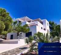 Verros Suite: Private Suite in Unique Pool Villa - Chambres d'hôtes Kanála