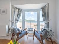 2 Bed in Tenby FB114 - B&B Tenby