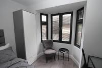 Cosy London Studio Free Parking 4 mins to Tube - B&B Londra