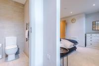 Designer Central Home in Leeds Sleeps 6 - B&B
