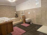 Estudio con sofá cama