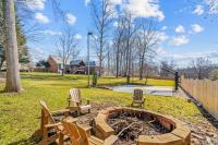 Fantastic Cottage with big backyard near the city - Bed and Breakfast Greensboro