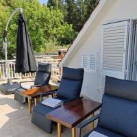 Off grid Robinson house Karmen - B&B Sutivan