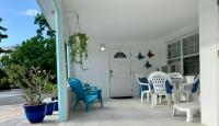 BLUE PAVILION - Multi-Suite 4 Bedrooms - Beach, Airport Taxi, Concierge, Island Retro Chic