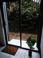 Be Our Guest Near OR TAMBO International Airport - Chambres d’hôtes Boksburg